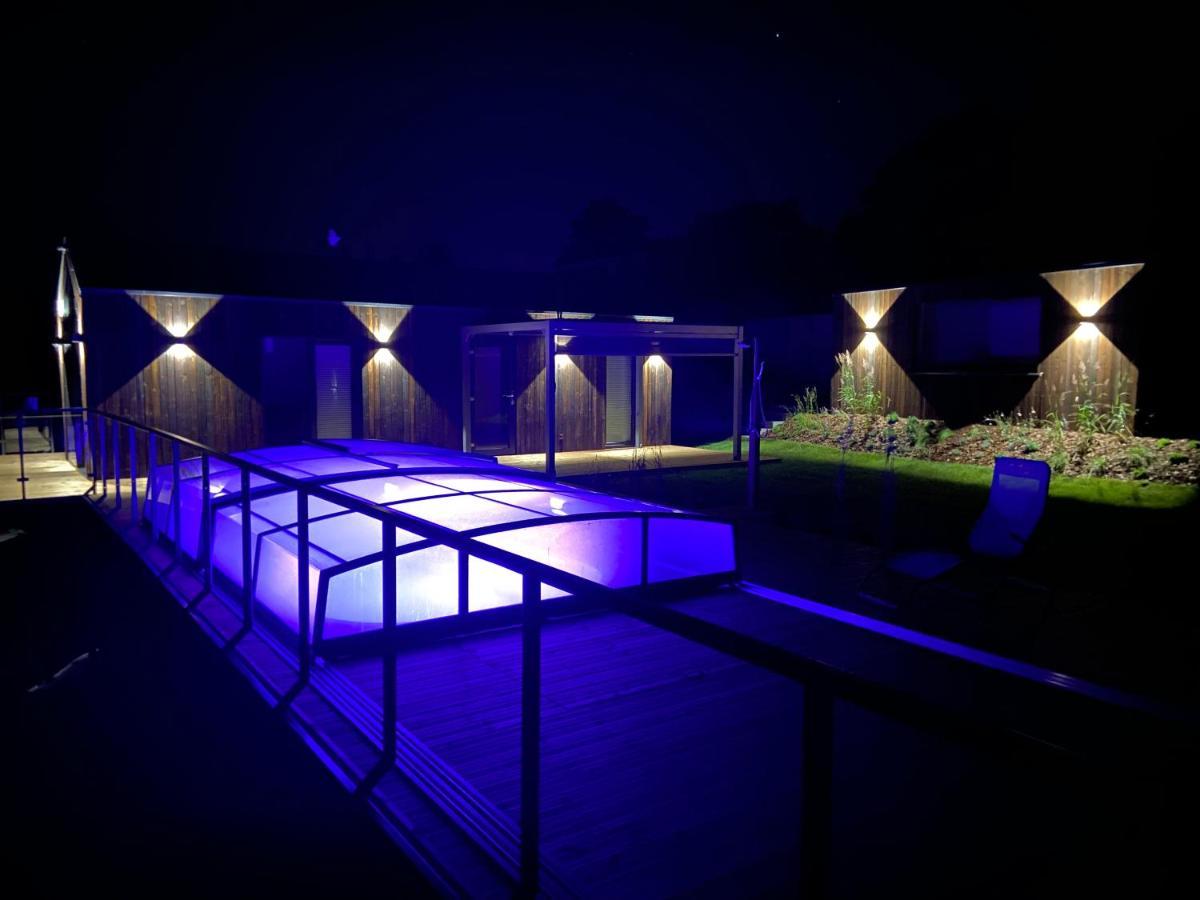 Nowe Domki Deluxe Z Widokiem Na Zatoke Z Basenem I Sauna Oslonino Exteriér fotografie
