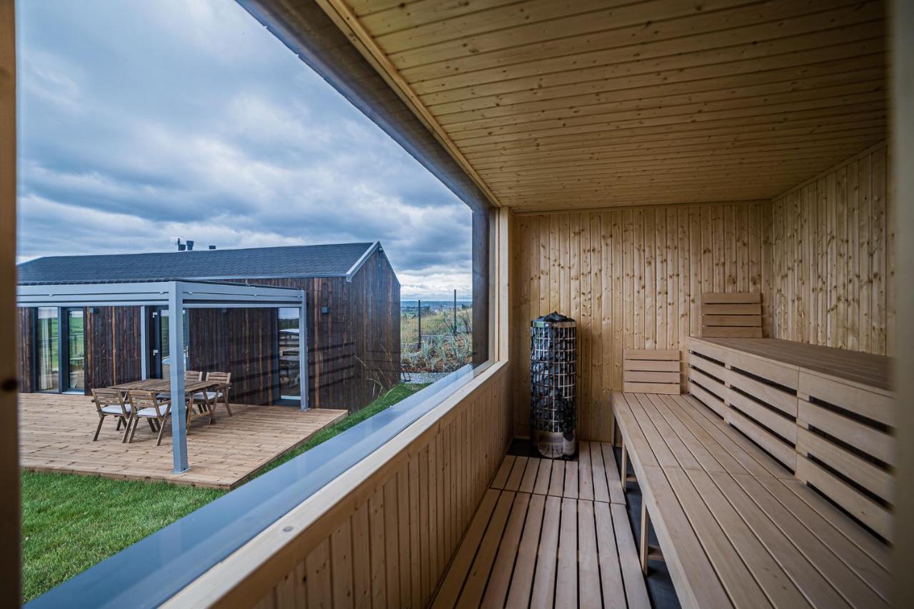 Nowe Domki Deluxe Z Widokiem Na Zatoke Z Basenem I Sauna Oslonino Exteriér fotografie