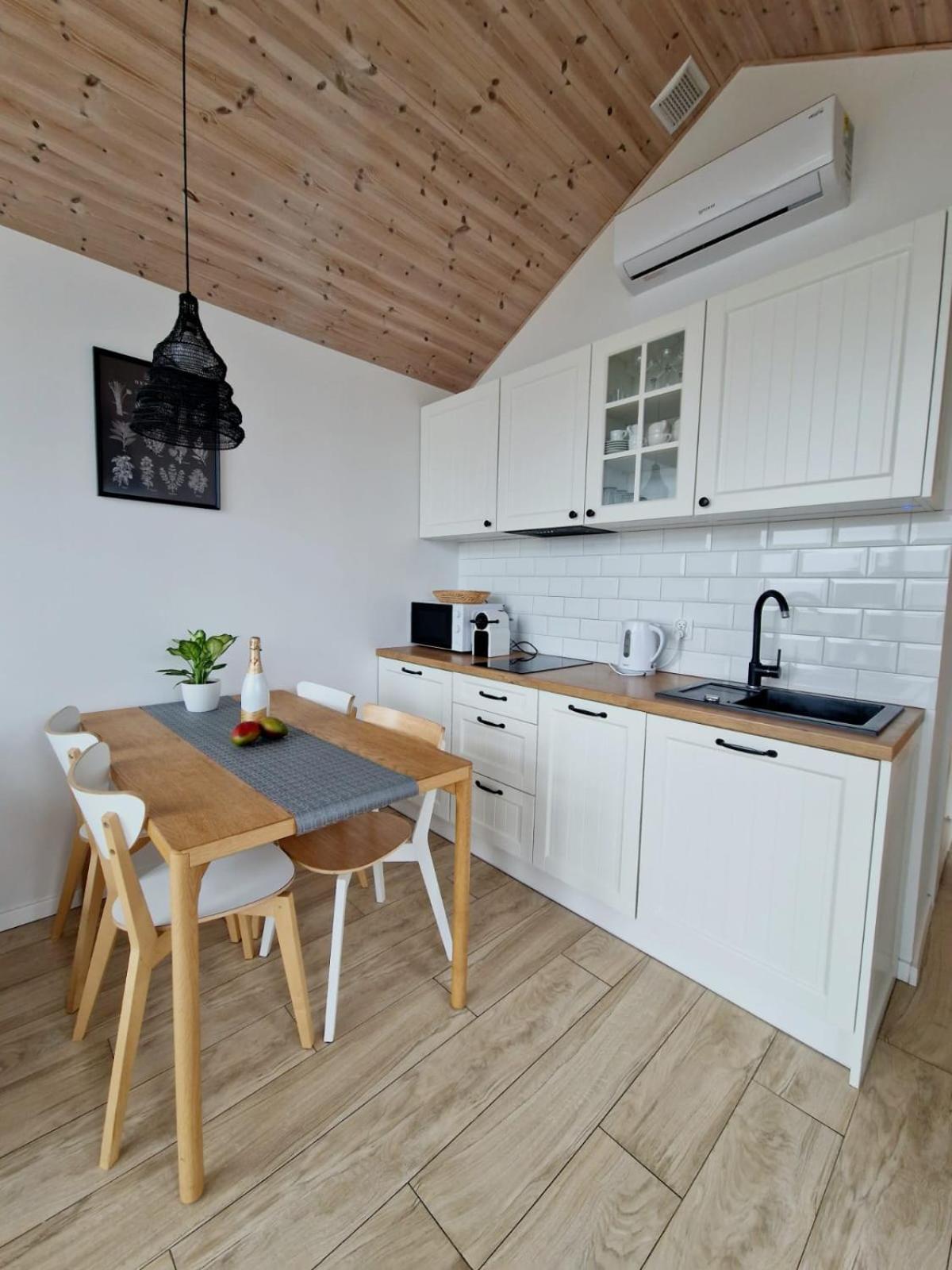 Nowe Domki Deluxe Z Widokiem Na Zatoke Z Basenem I Sauna Oslonino Exteriér fotografie