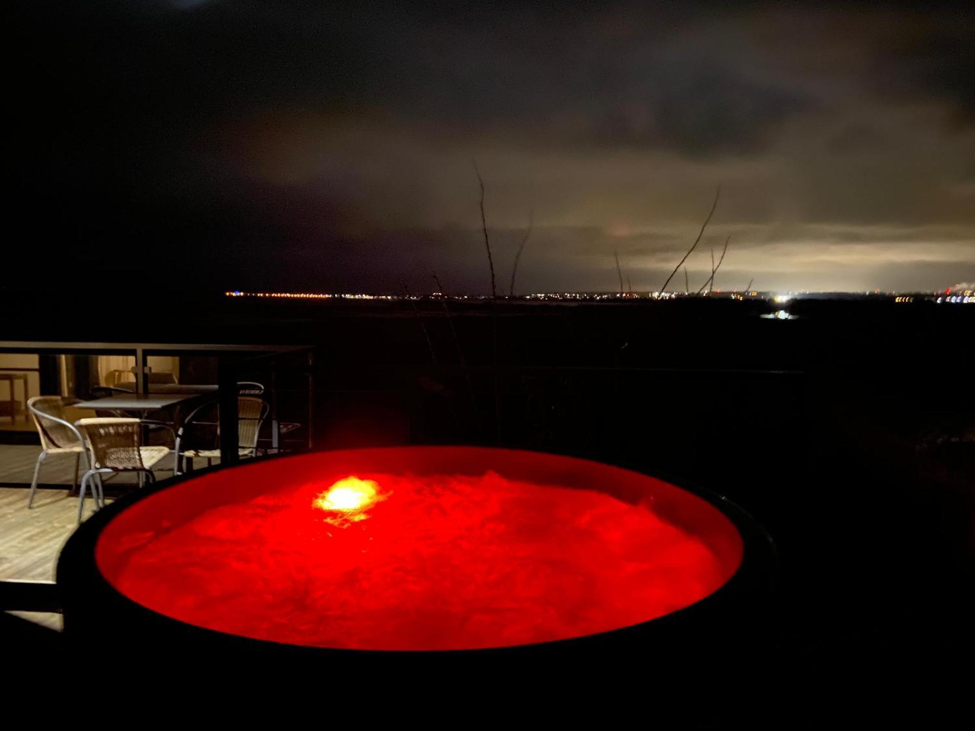 Nowe Domki Deluxe Z Widokiem Na Zatoke Z Basenem I Sauna Oslonino Exteriér fotografie