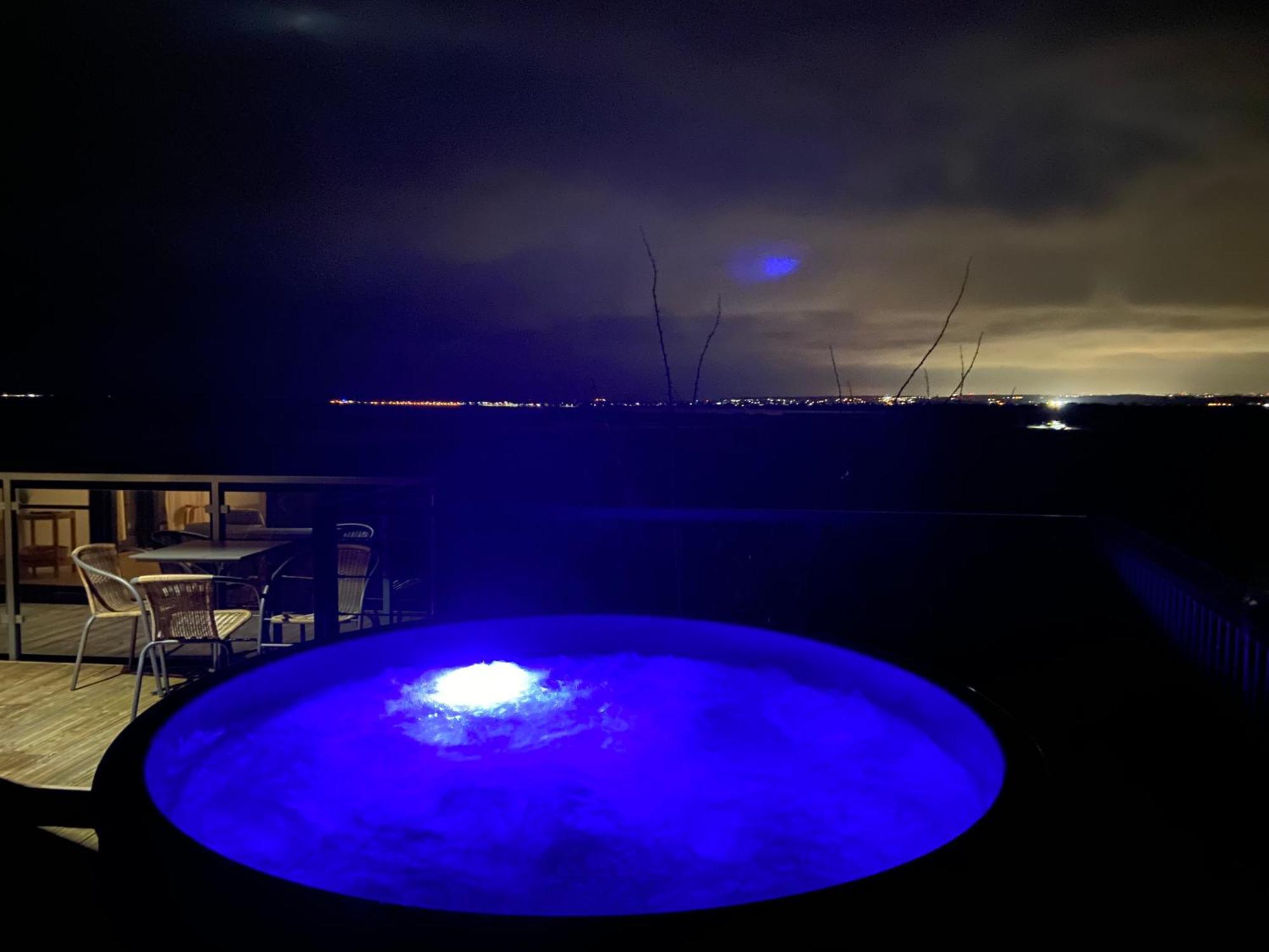 Nowe Domki Deluxe Z Widokiem Na Zatoke Z Basenem I Sauna Oslonino Exteriér fotografie