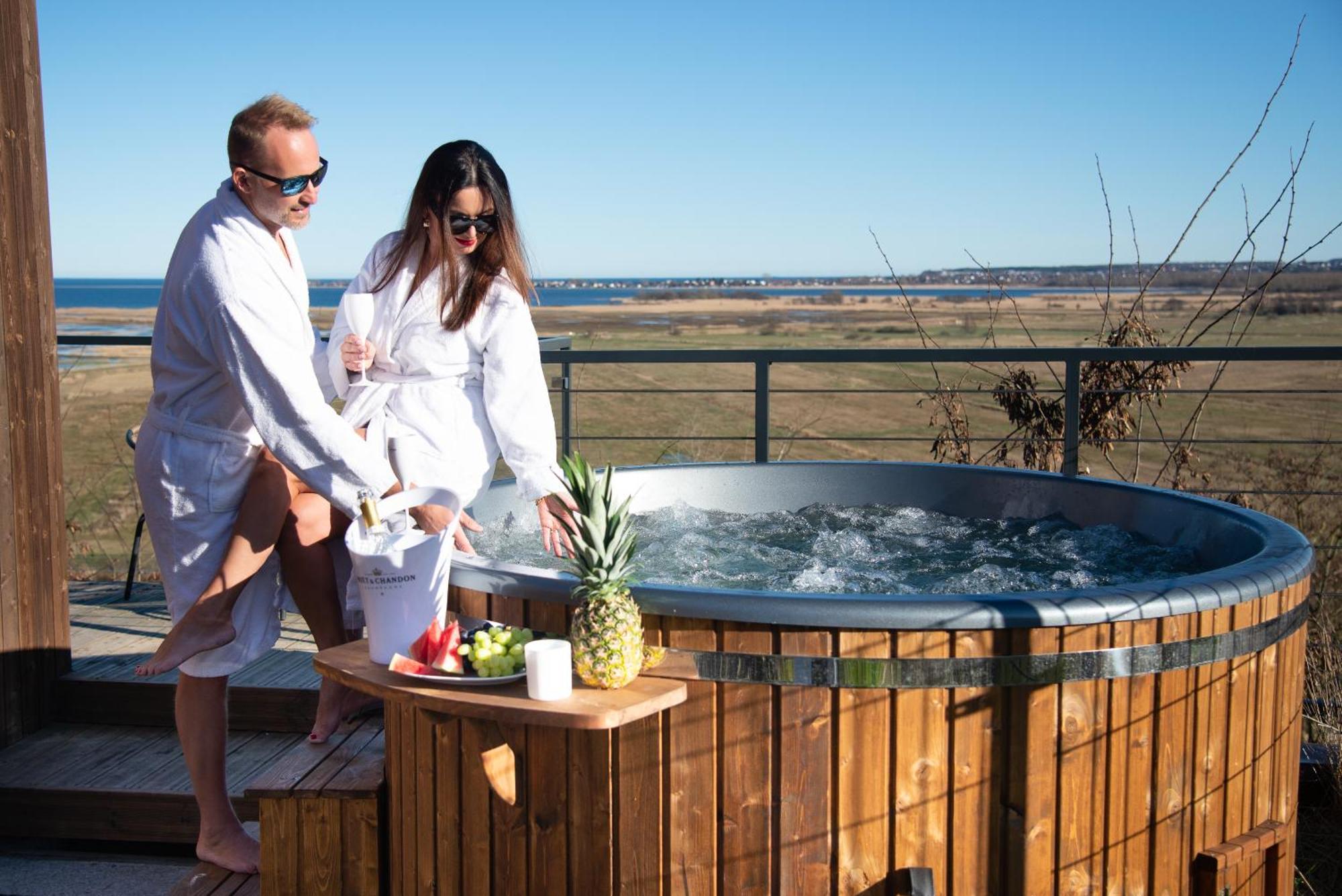 Nowe Domki Deluxe Z Widokiem Na Zatoke Z Basenem I Sauna Oslonino Exteriér fotografie